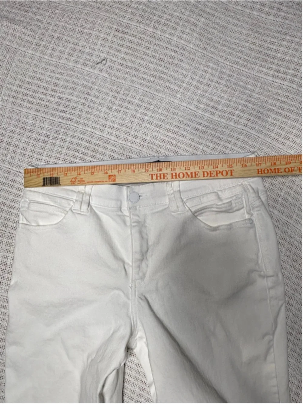 Democracy Ab' Technology Optic White Scalloped Fray Hem Crop Flare Jeans SZ 14 - Picture 6 of 9